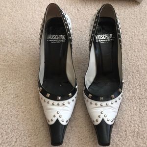Moschino leather pumps